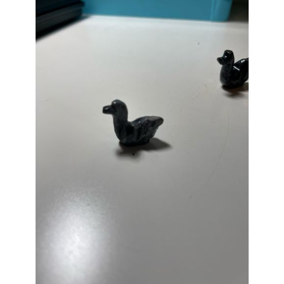 Black Marble Swans (5) - Picture 5 of 6
